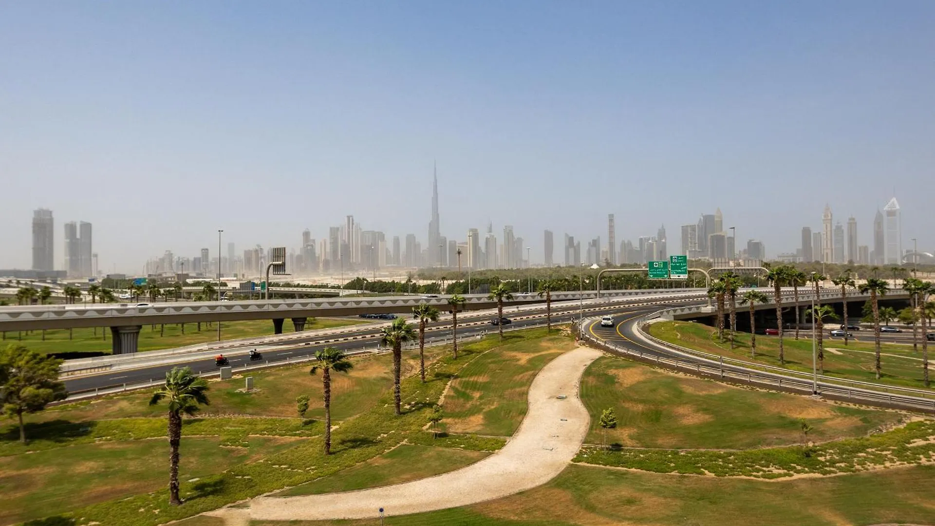 Modern Apartment Near Dxb Airport Sleeps 4 Dubai